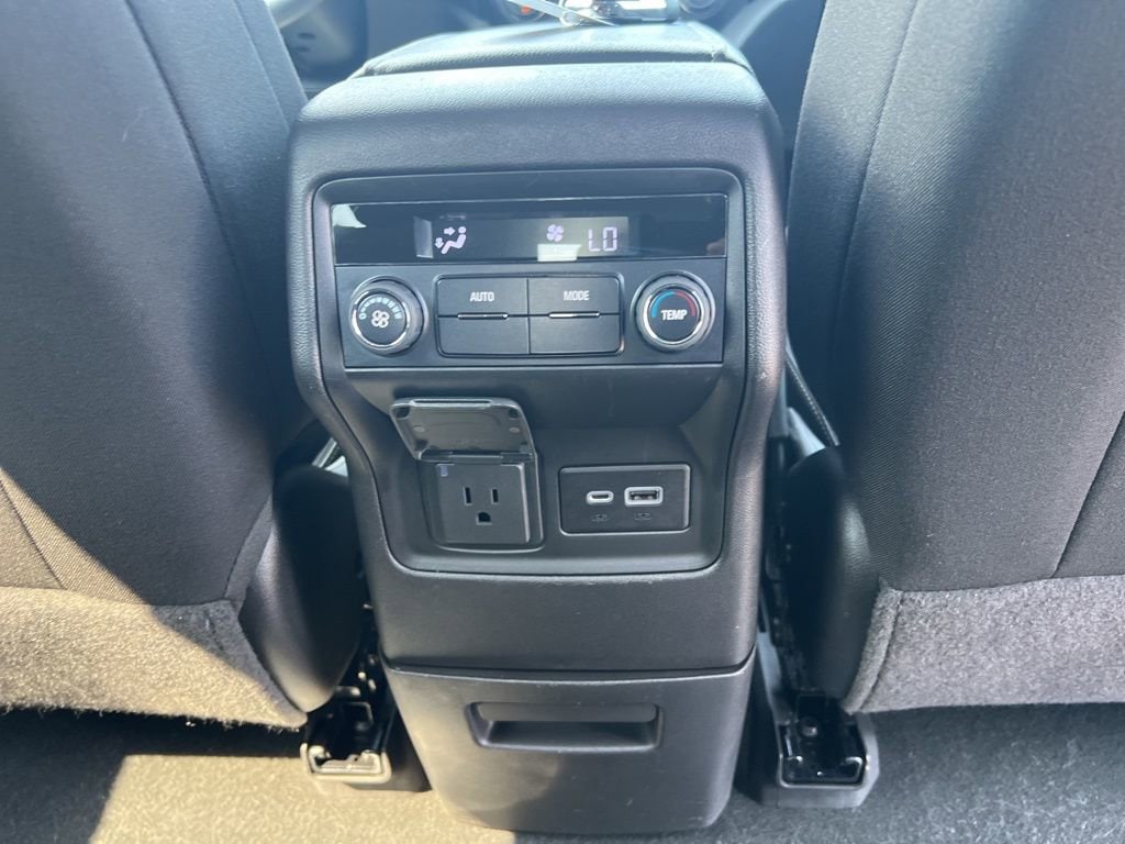 2023 GMC Acadia SLE - Photo 21