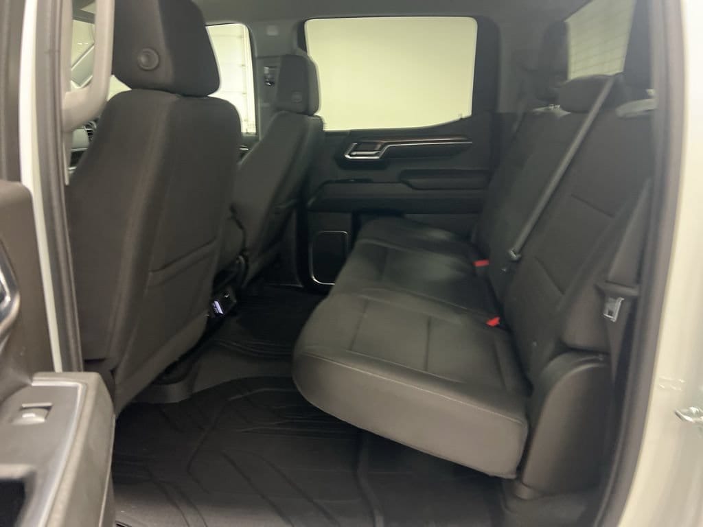 2023 Chevrolet Silverado 1500 RST - Photo 11