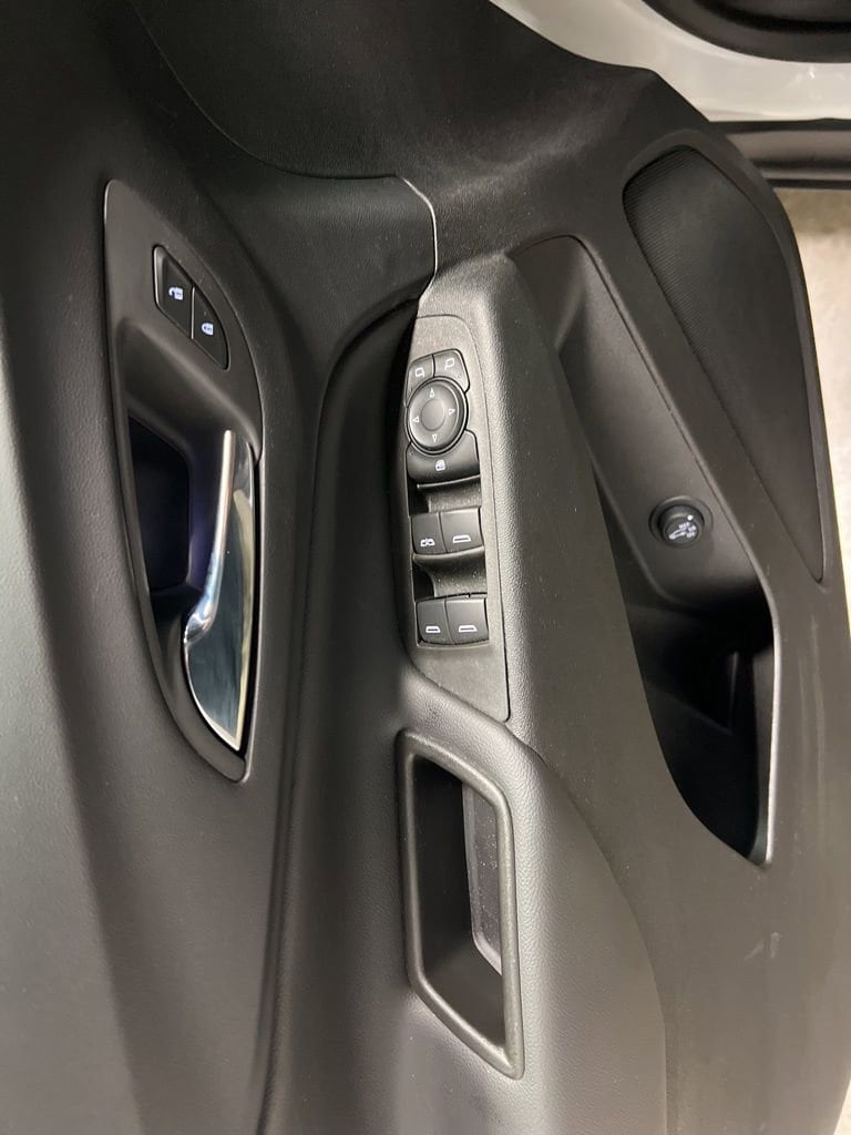 2023 Chevrolet Equinox LT - Photo 19