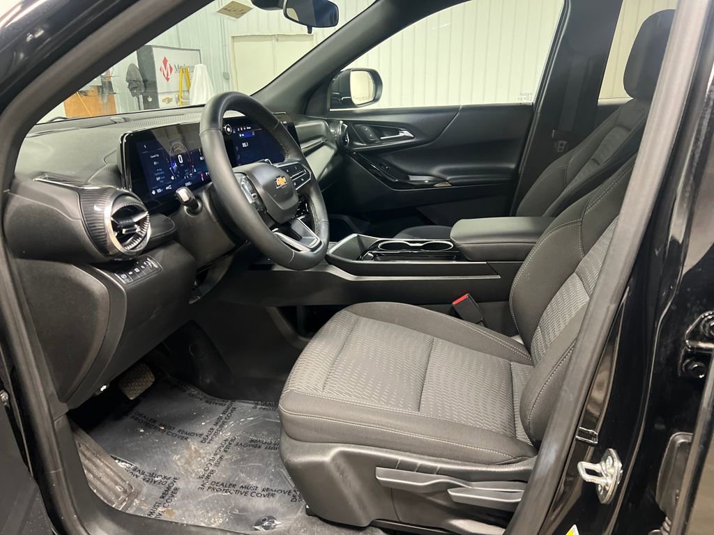 2025 Chevrolet Equinox LT - Photo 13