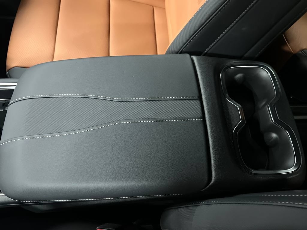 2027 Chevrolet Traverse Z71 - Photo 27