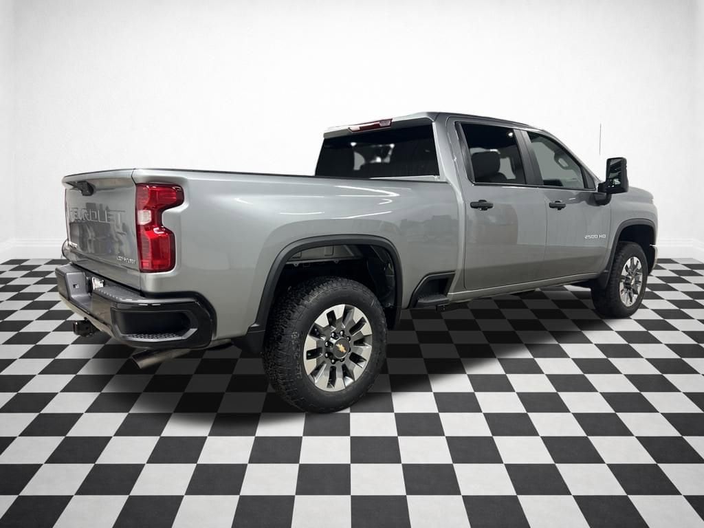 2026 Chevrolet Silverado 2500 HD Custom - Photo 8