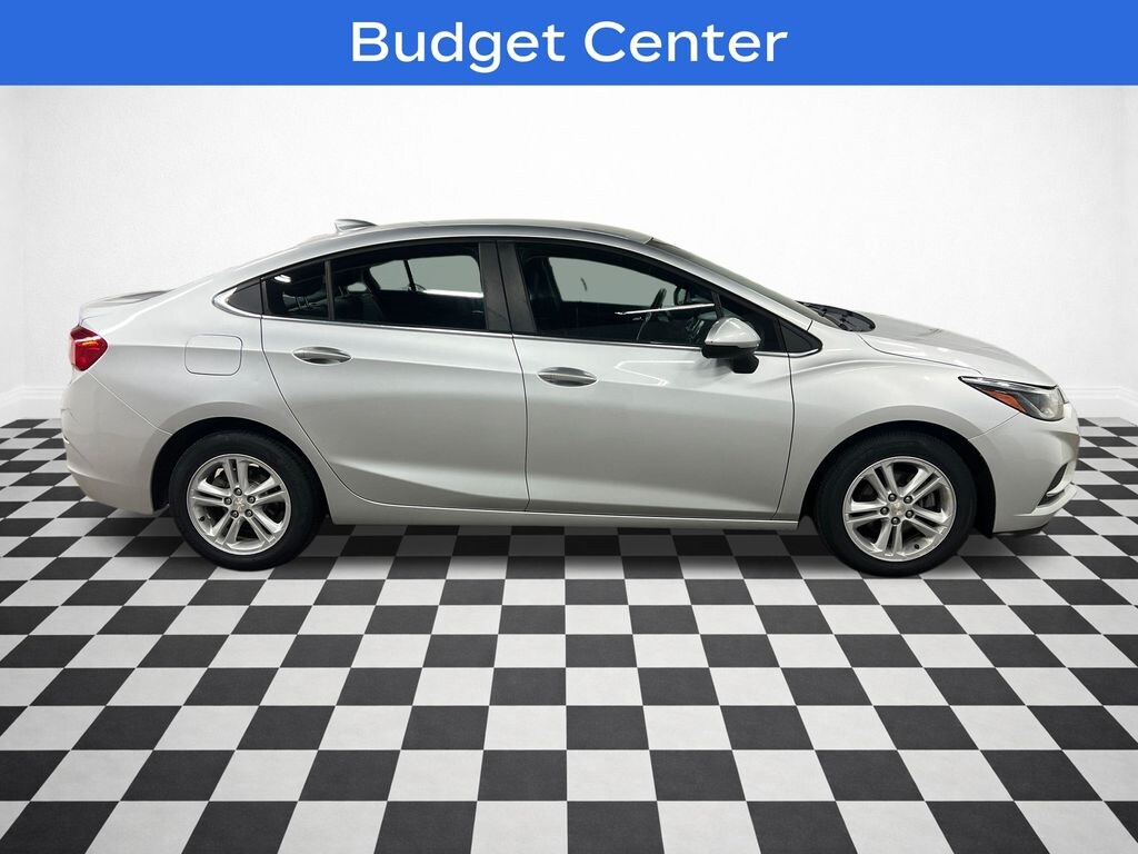 Used 2017 Chevrolet Cruze LT Auto Sedan