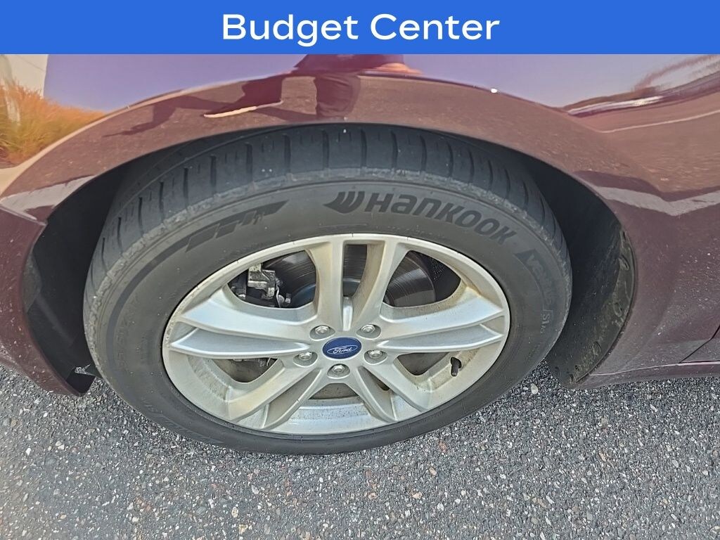 Used 2018 Ford Fusion SE Sedan