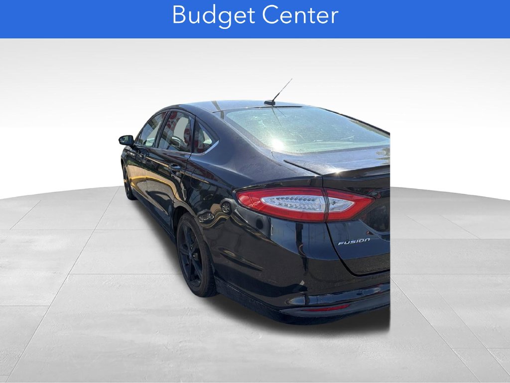 Used 2016 Ford Fusion SE Sedan