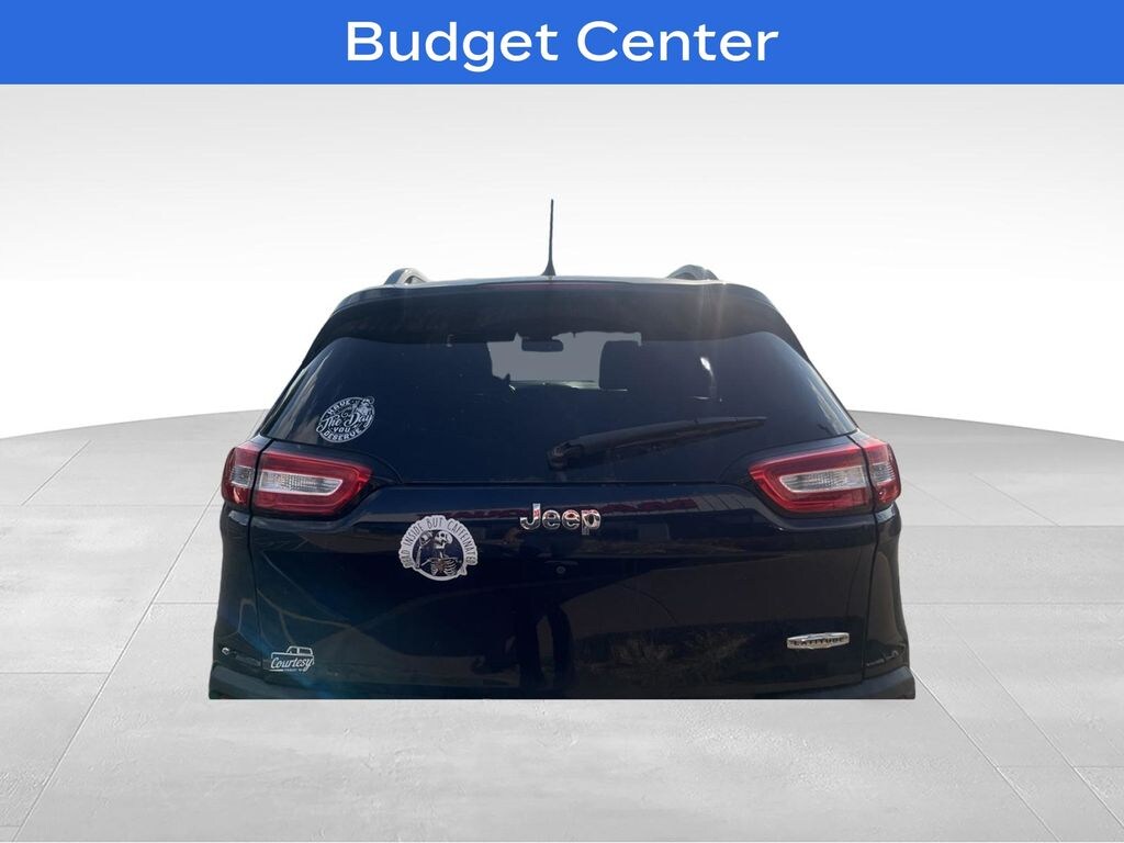Used 2016 Jeep Cherokee Latitude FWD SUV
