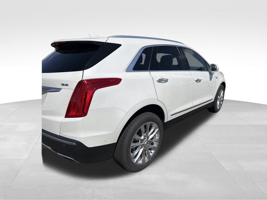 Used 2017 CADILLAC XT5 Platinum AWD SUV