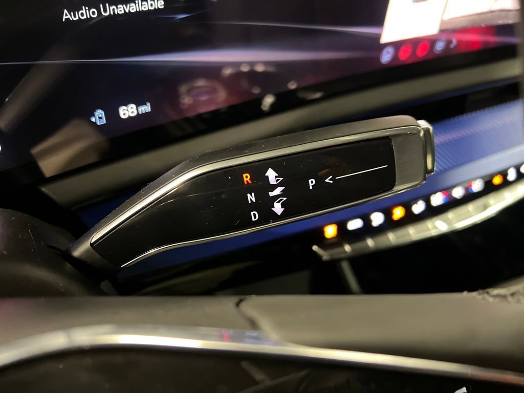 2026 Cadillac OPTIQ V-Series - Photo 25