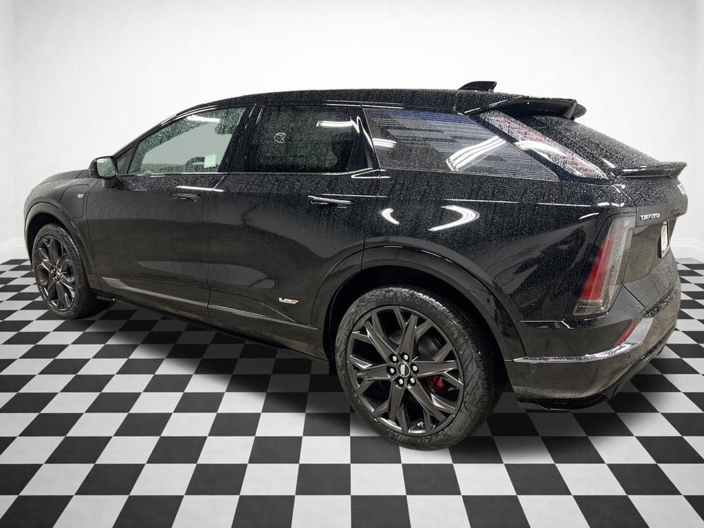 2026 Cadillac OPTIQ V-Series - Photo 6