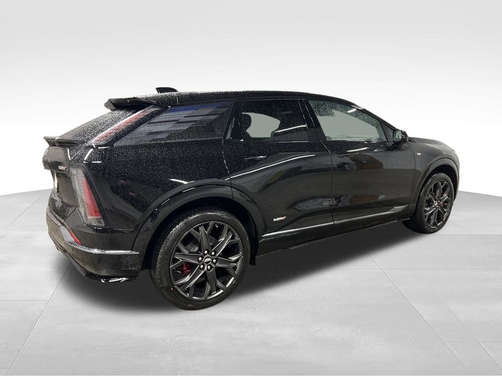 2026 Cadillac OPTIQ V-Series - Photo 8