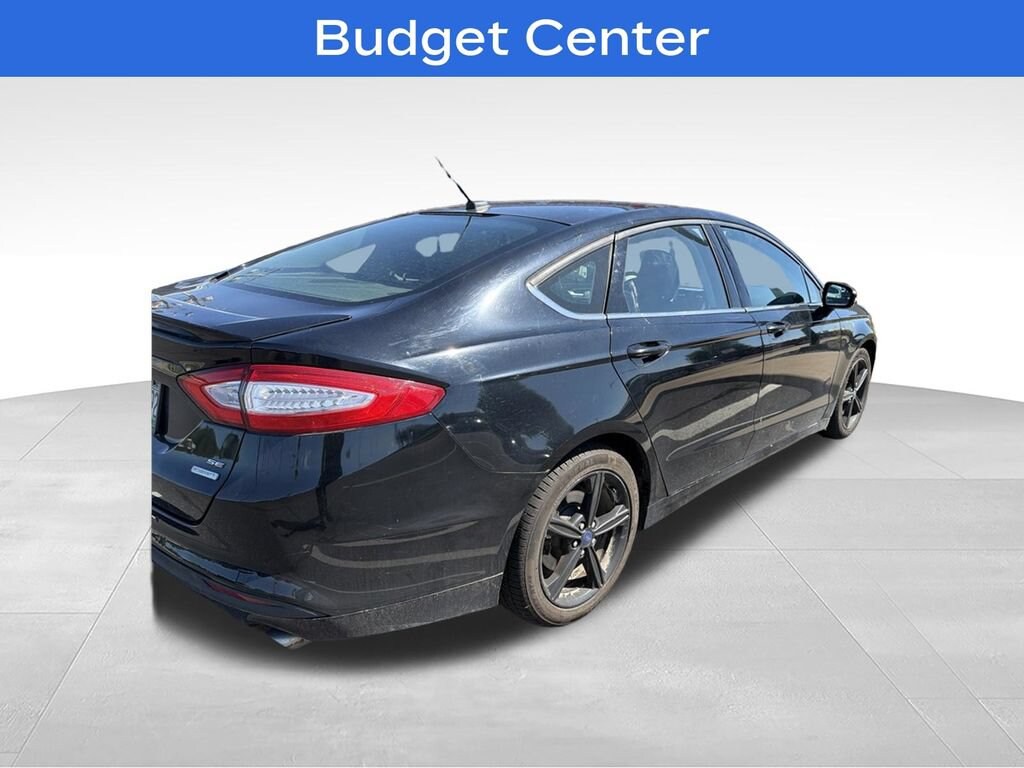 Used 2016 Ford Fusion SE Sedan