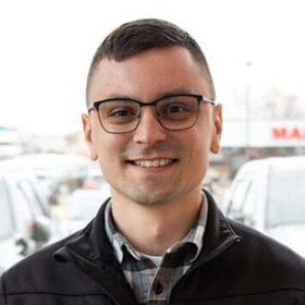 Staff member SAM ROBERTSON from ID_dd2799