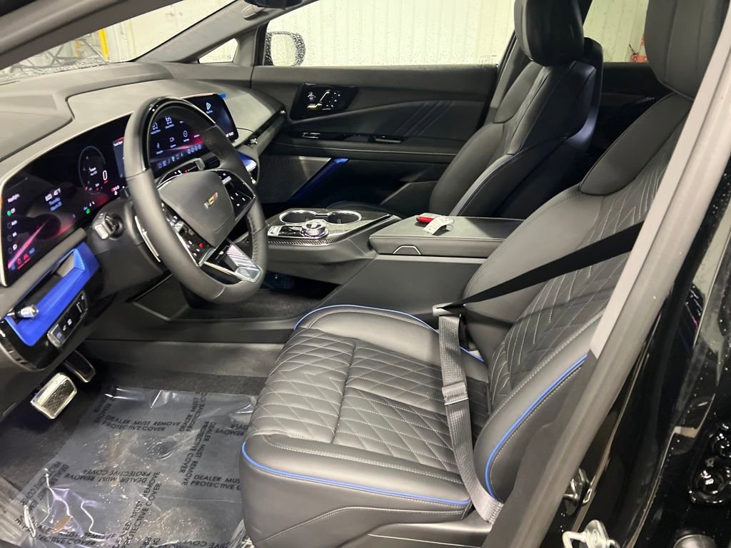 2026 Cadillac OPTIQ V-Series - Photo 12