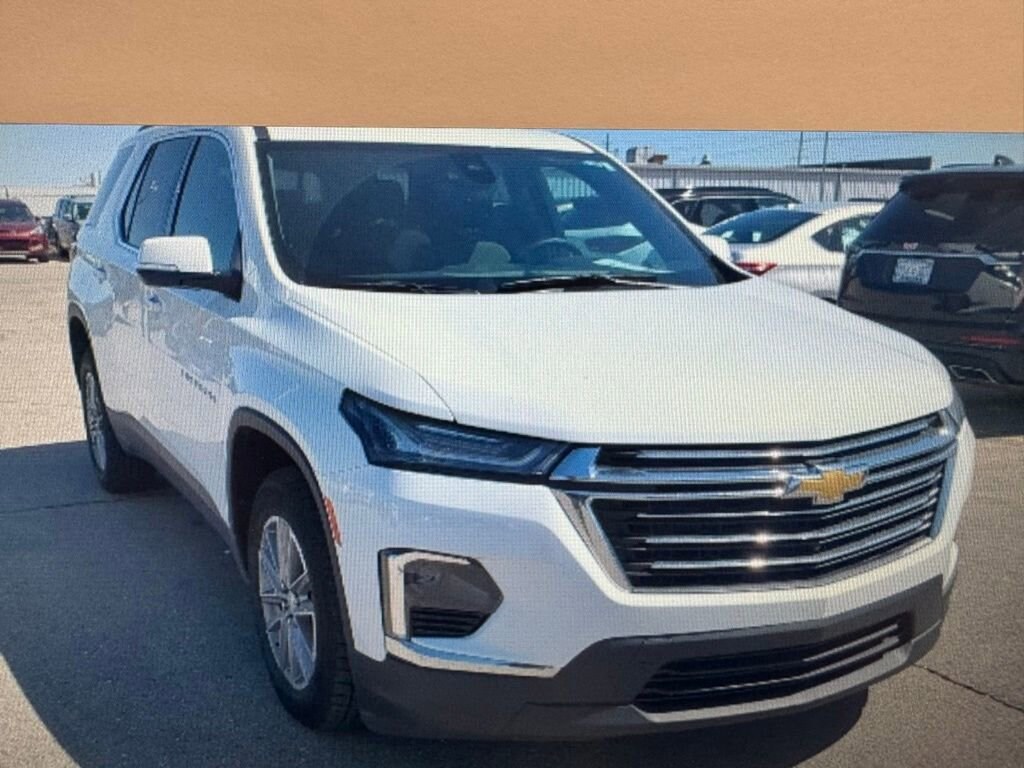 Used 2023 Chevrolet Traverse LT Cloth SUV