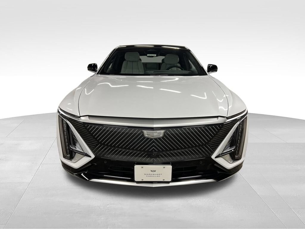 New 2026 CADILLAC LYRIQ Luxury SUV