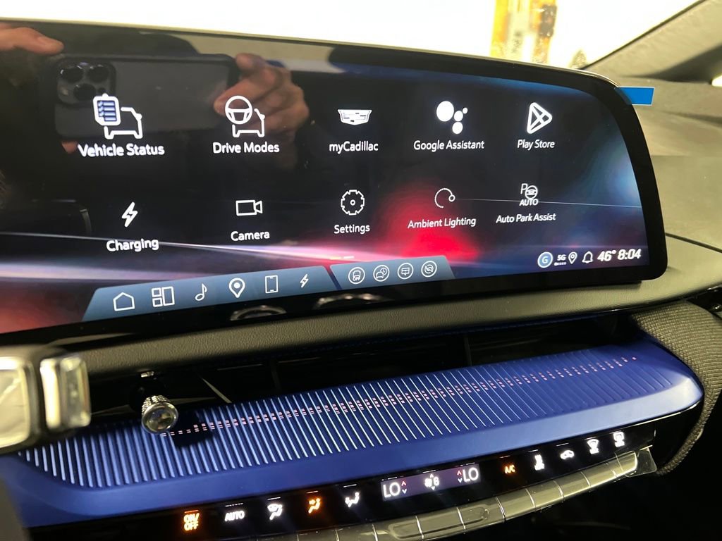 2026 Cadillac OPTIQ V-Series - Photo 21