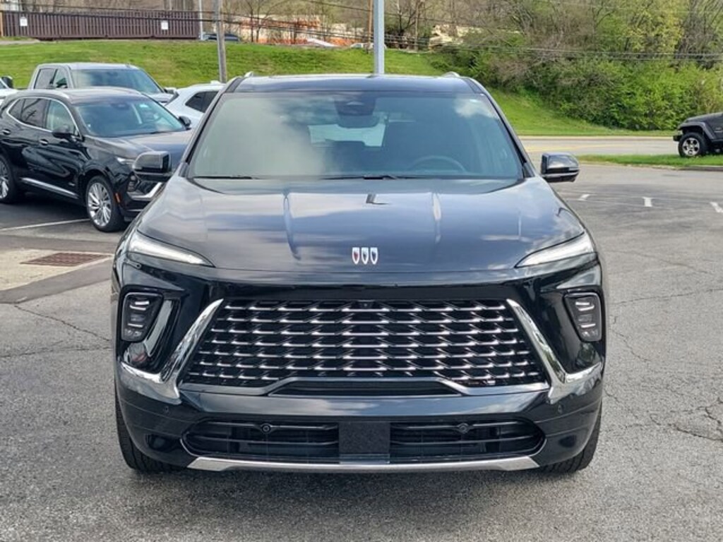 Used 2025 Buick Enclave Avenir SUV