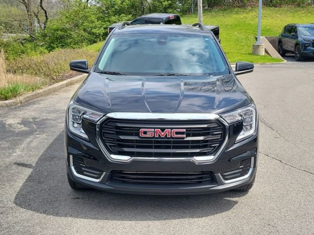 Used 2022 GMC Terrain SLE SUV