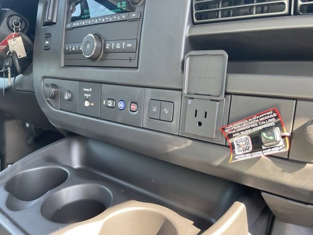 2025 GMC Savana Cargo Work Van - Photo 11