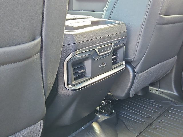 2026 GMC Sierra 1500 SLT - Photo 9