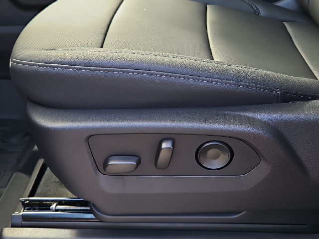 2026 GMC Sierra 1500 SLT - Photo 14