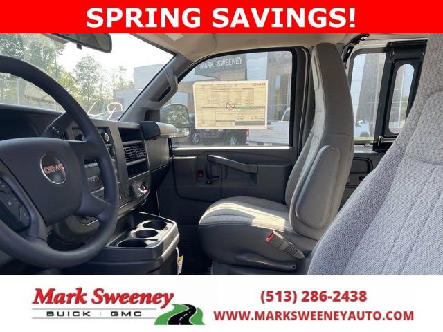 2025 GMC Savana Cargo Work Van - Photo 20