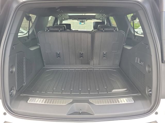 2026 GMC Yukon XL Denali - Photo 8
