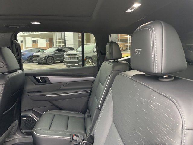2026 Buick Enclave Sport Touring - Photo 17