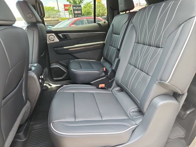 2026 Buick Enclave Avenir - Photo 12