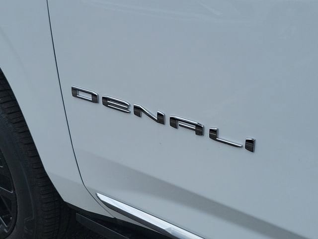 2026 GMC Yukon XL Denali - Photo 6