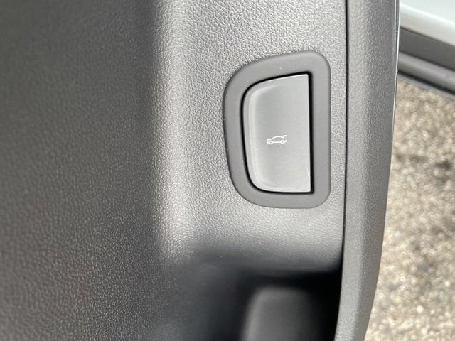 2026 GMC Acadia Elevation - Photo 10