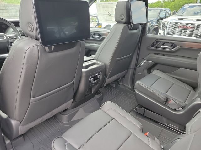 2026 GMC Yukon XL Denali - Photo 13