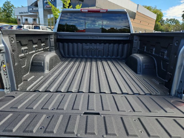 2026 GMC Sierra 1500 SLT - Photo 13