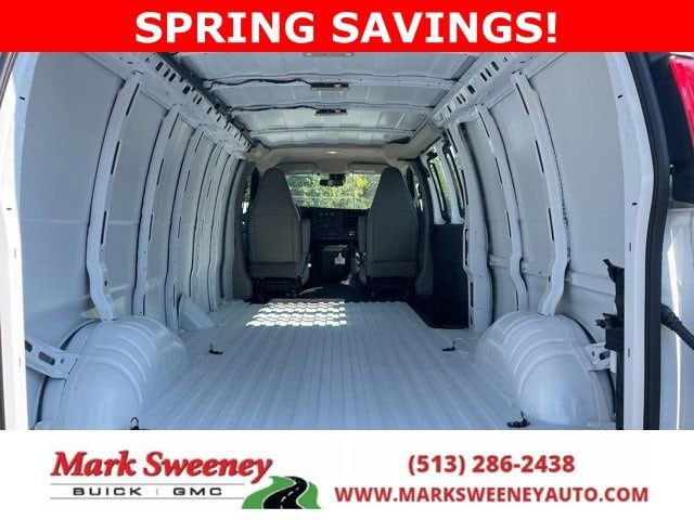 2025 GMC Savana Cargo Work Van - Photo 9