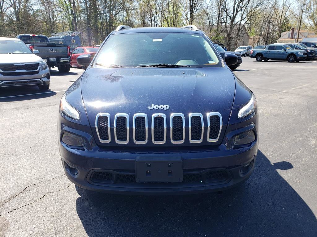 Used 2015 Jeep Cherokee Latitude with VIN 1C4PJLCSXFW532209 for sale in Cortland, OH