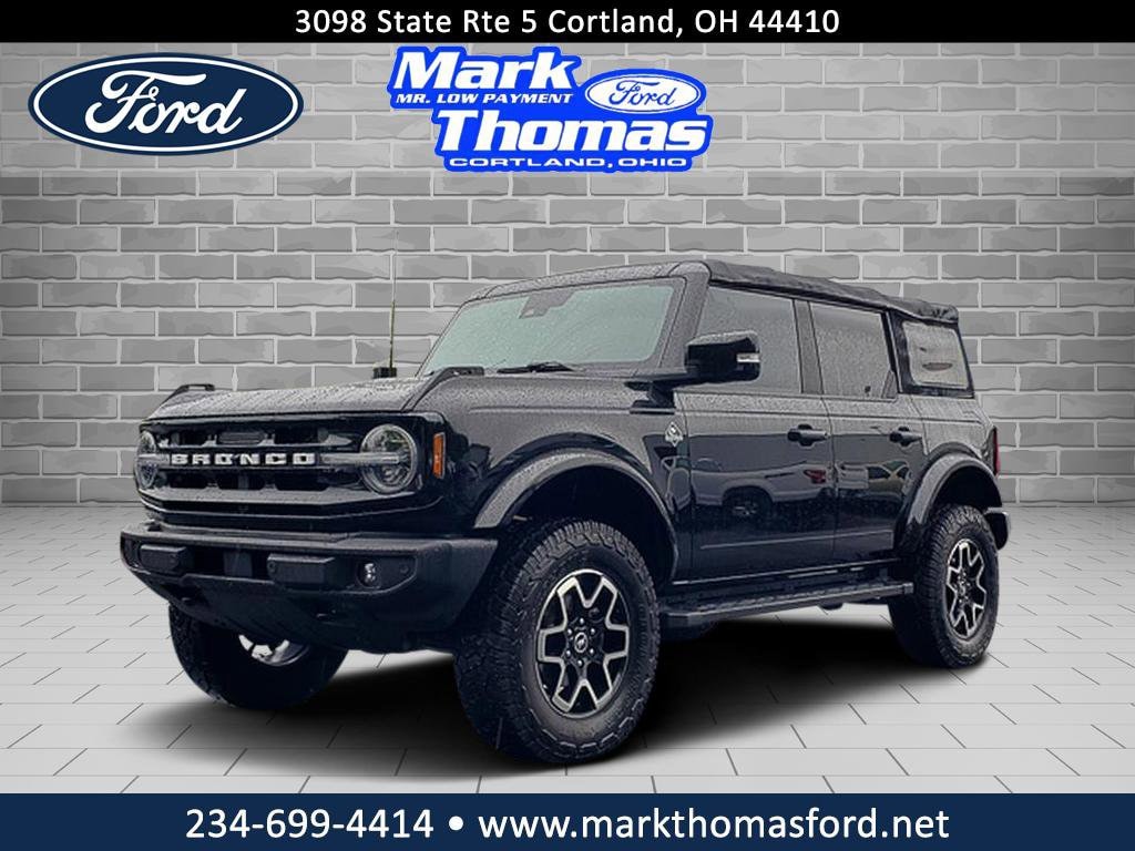 2022 Ford Bronco 4-Door Outer Banks's photo