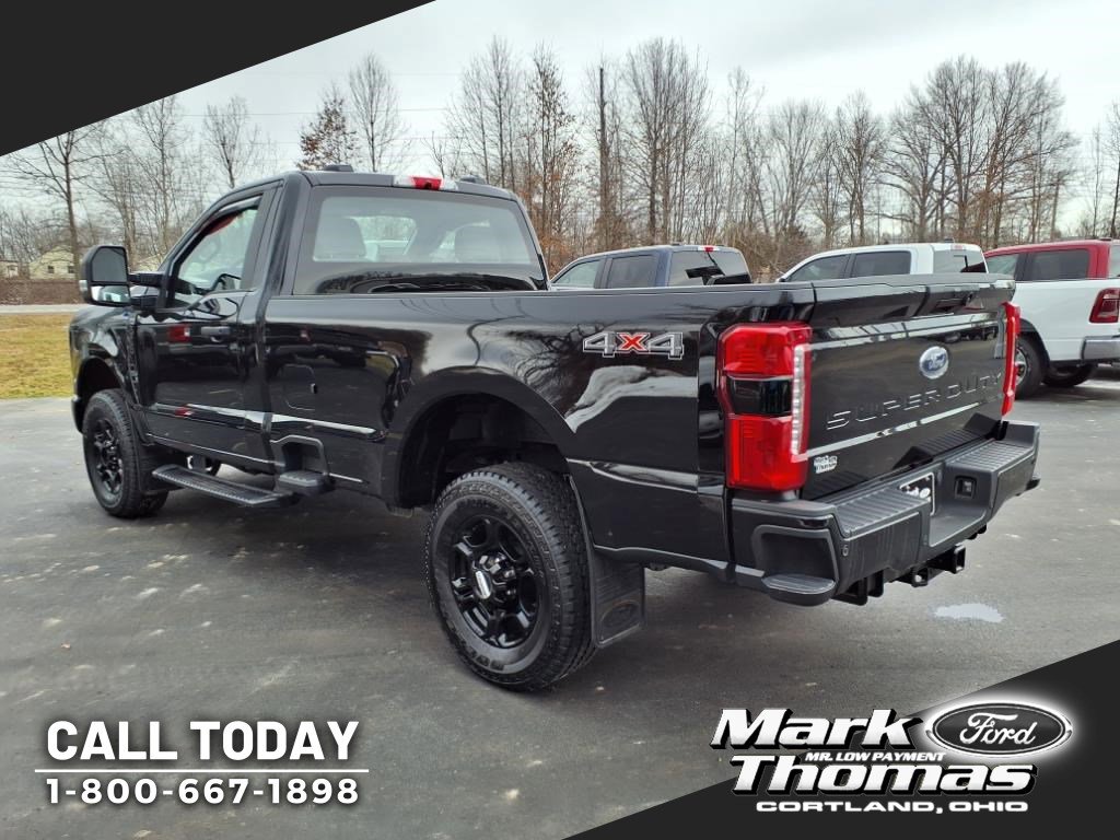 2024 Ford F-350 photo 3