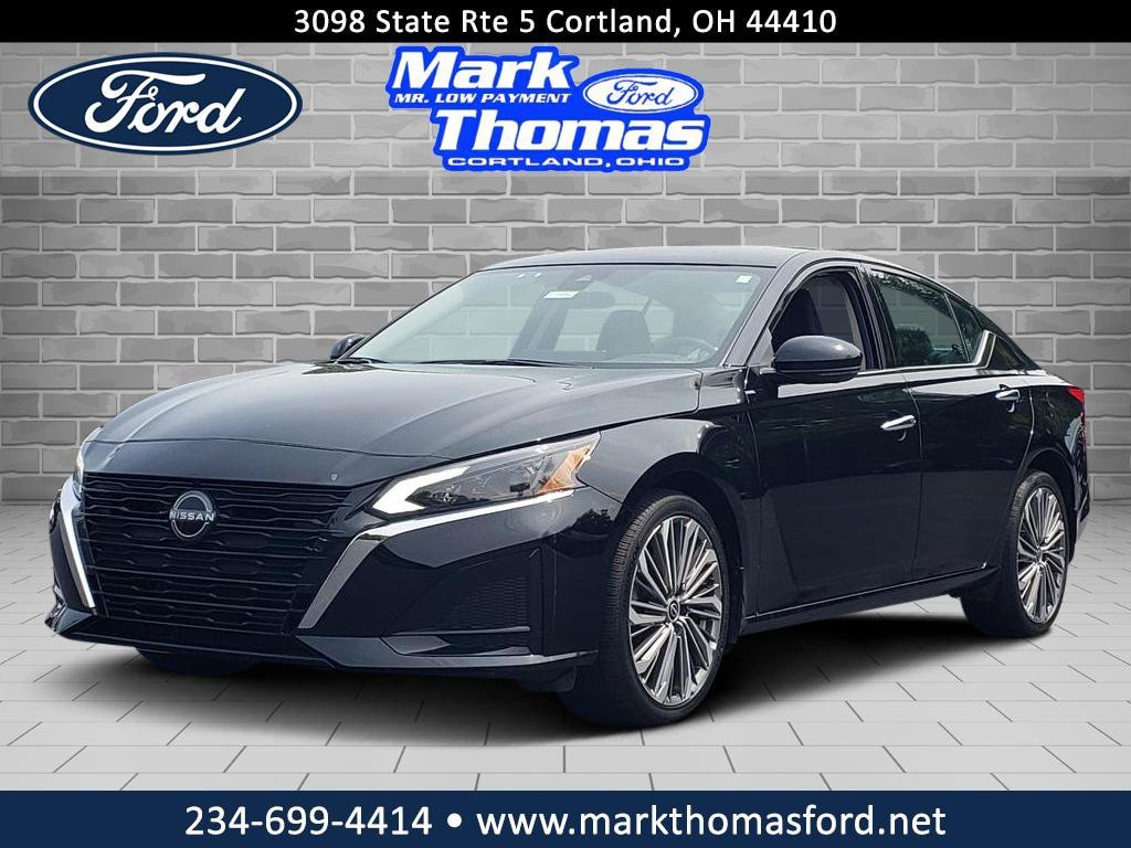 Used 2024 Nissan Altima SL Sedan