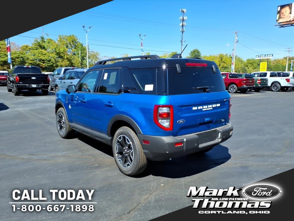 2025 Ford Bronco Sport Outer Banks photo 3