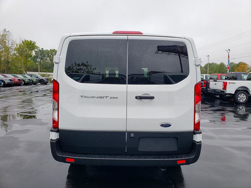 2025 Ford Transit photo 4