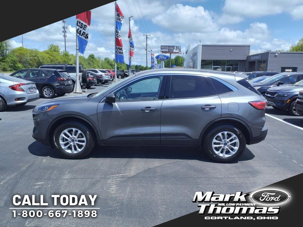 Used 2022 Ford Escape SE with VIN 1FMCU9G65NUA70265 for sale in Cortland, OH