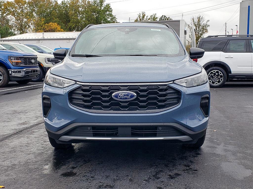 2026 Ford Escape ST-Line photo 2