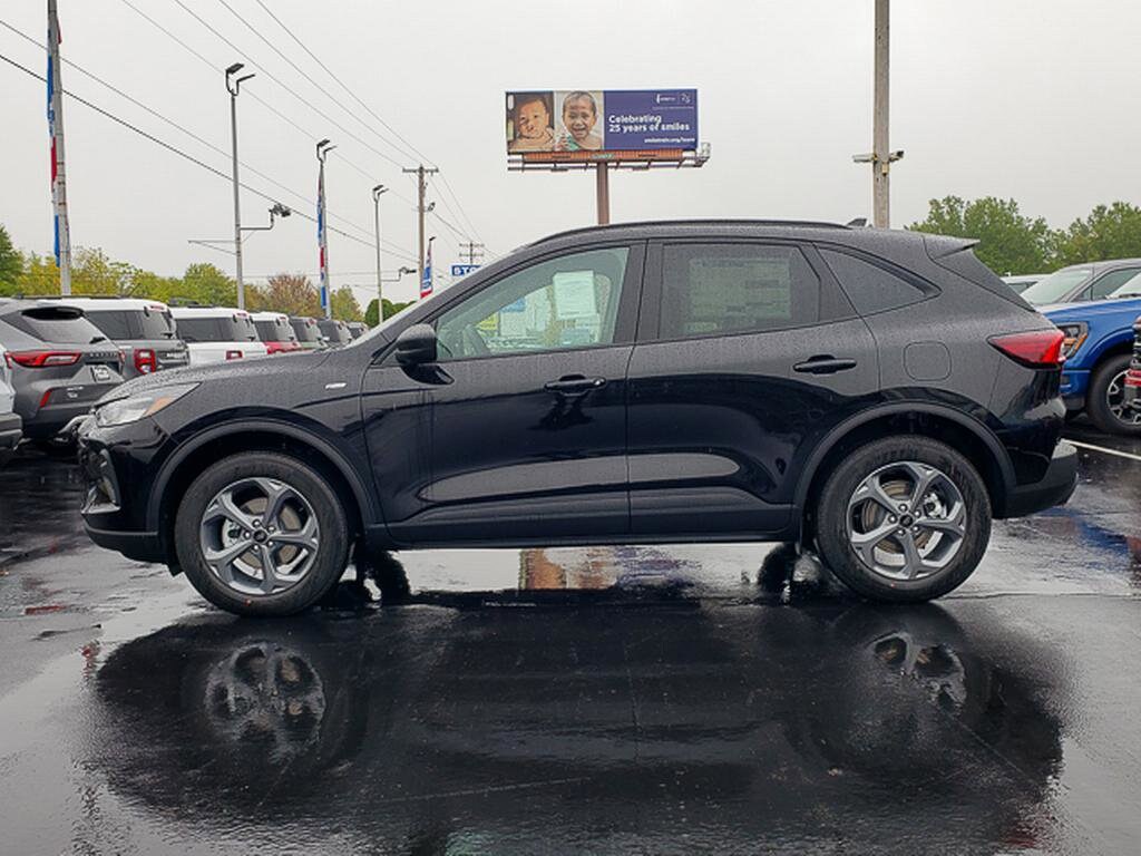 2026 Ford Escape ST-Line photo 3