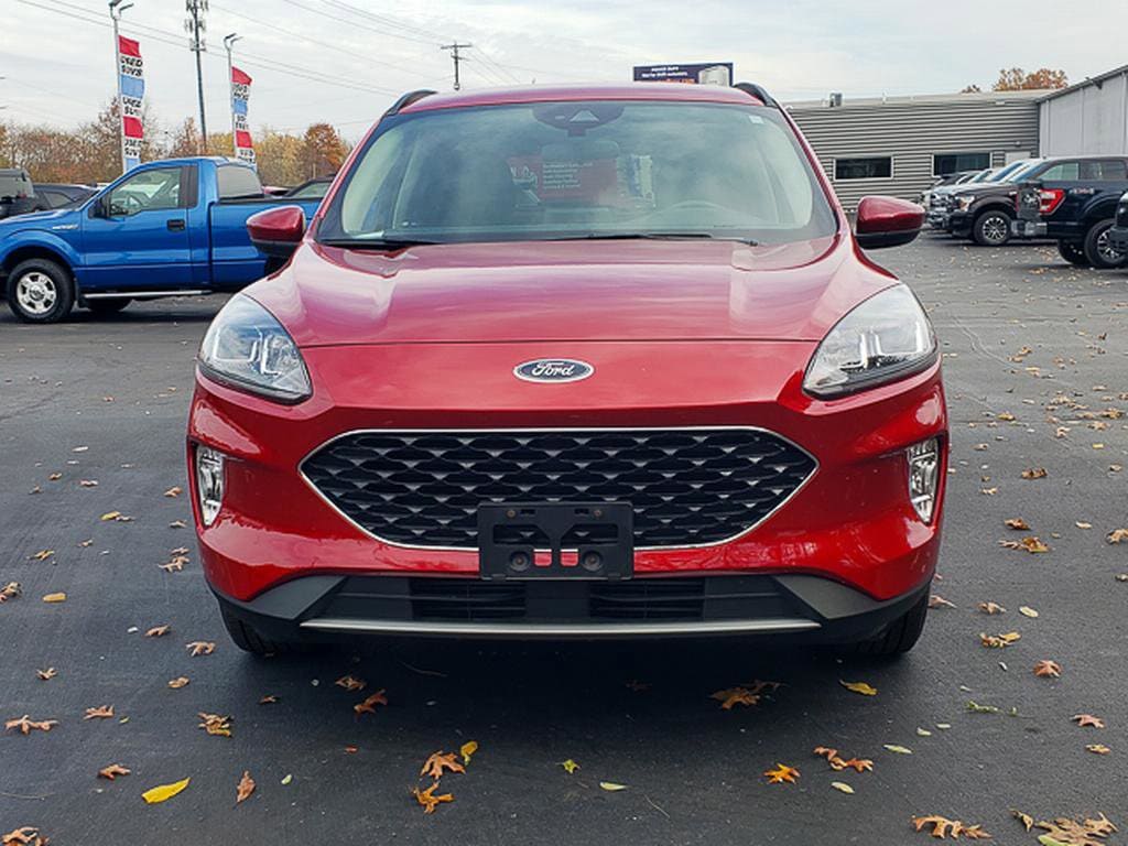 Used 2020 Ford Escape SEL with VIN 1FMCU9H92LUA27251 for sale in Cortland, OH