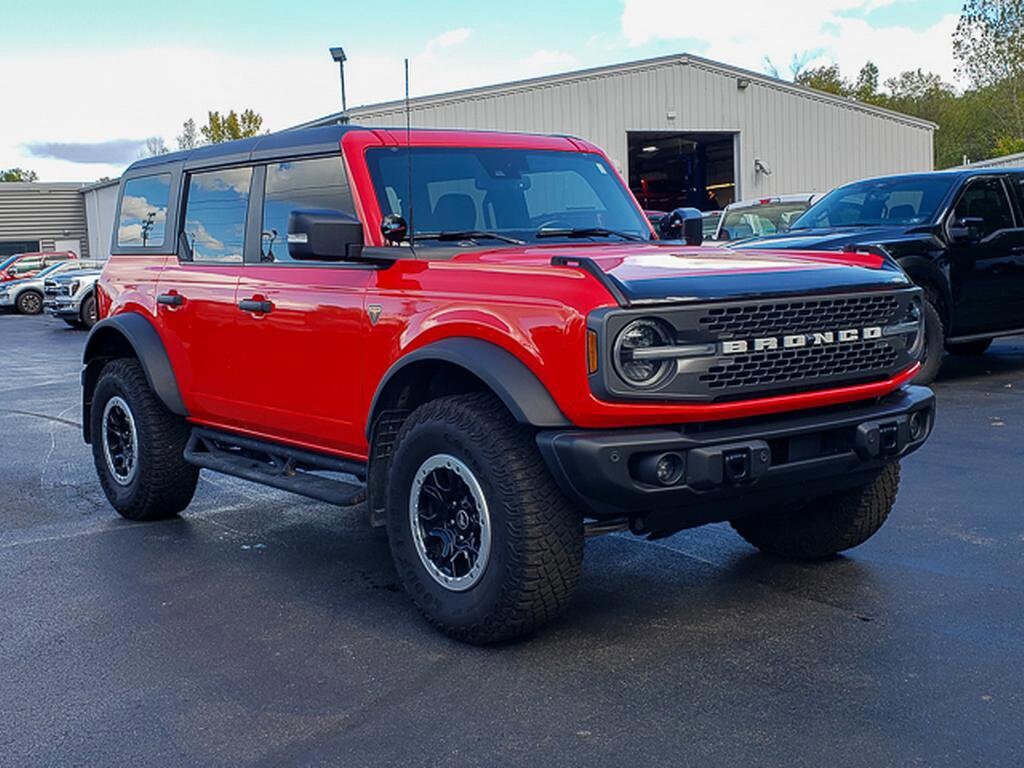 2023 Ford Bronco Badlands photo 3