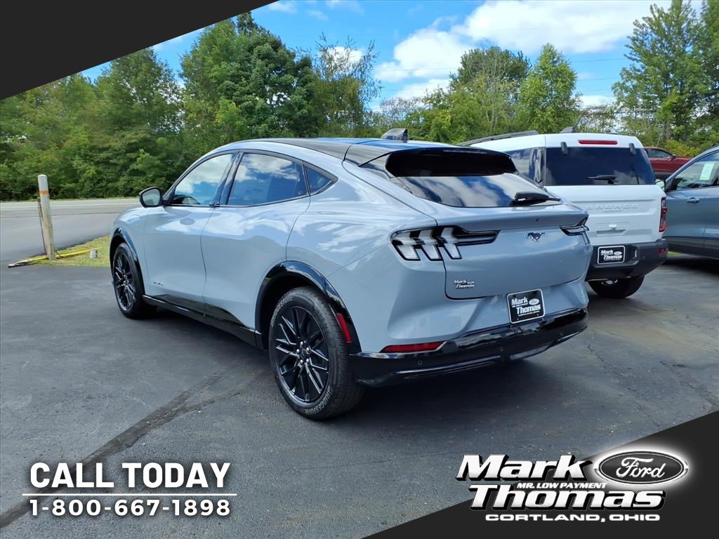 2025 Ford Mustang Mach-E Premium photo 3