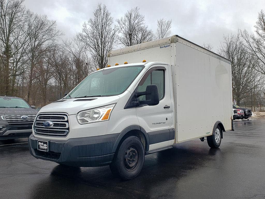 2017 Ford Transit Cutaway Base's photo