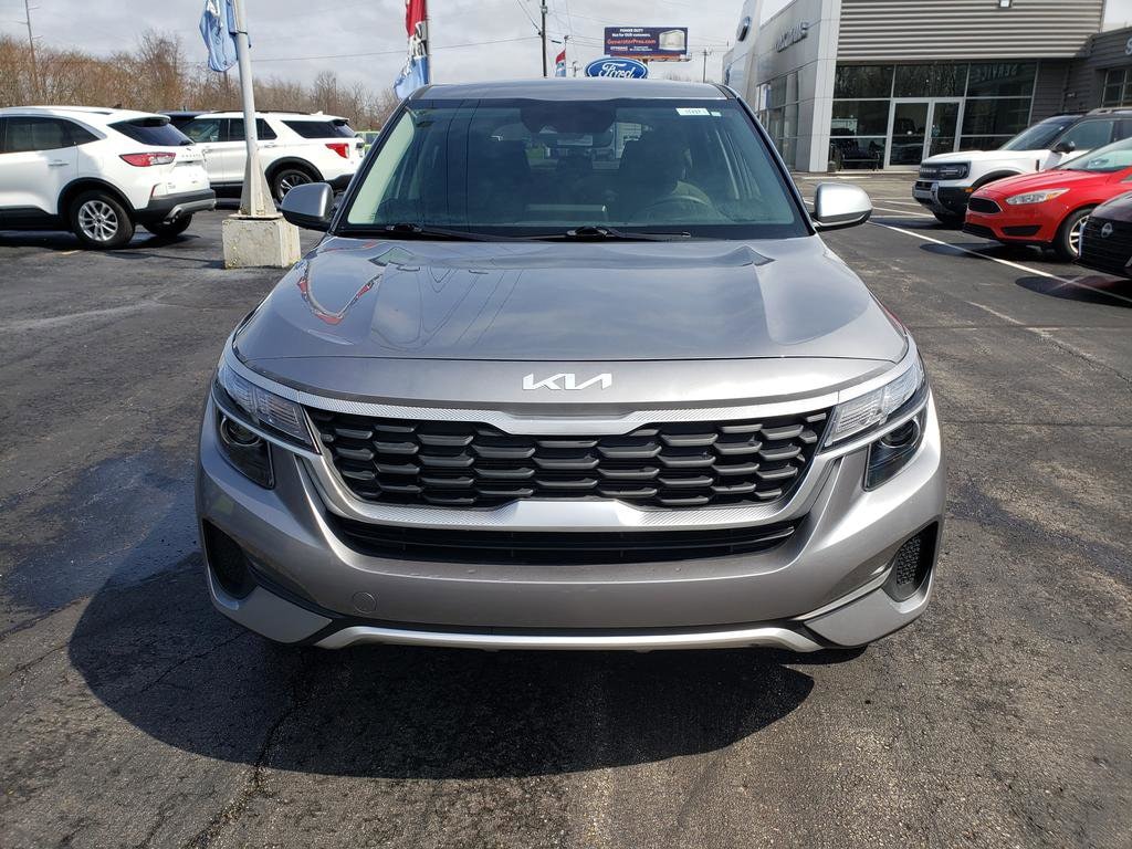 Used 2022 Kia Seltos LX with VIN KNDEPCAA2N7320056 for sale in Cortland, OH