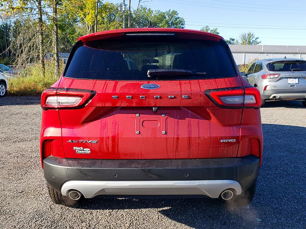 2026 Ford Escape Active photo 4