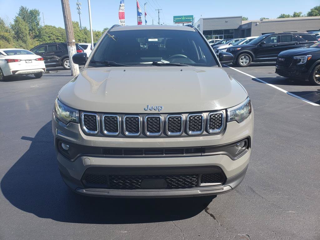 Used 2024 Jeep Compass Latitude with VIN 3C4NJDBN2RT607858 for sale in Cortland, OH